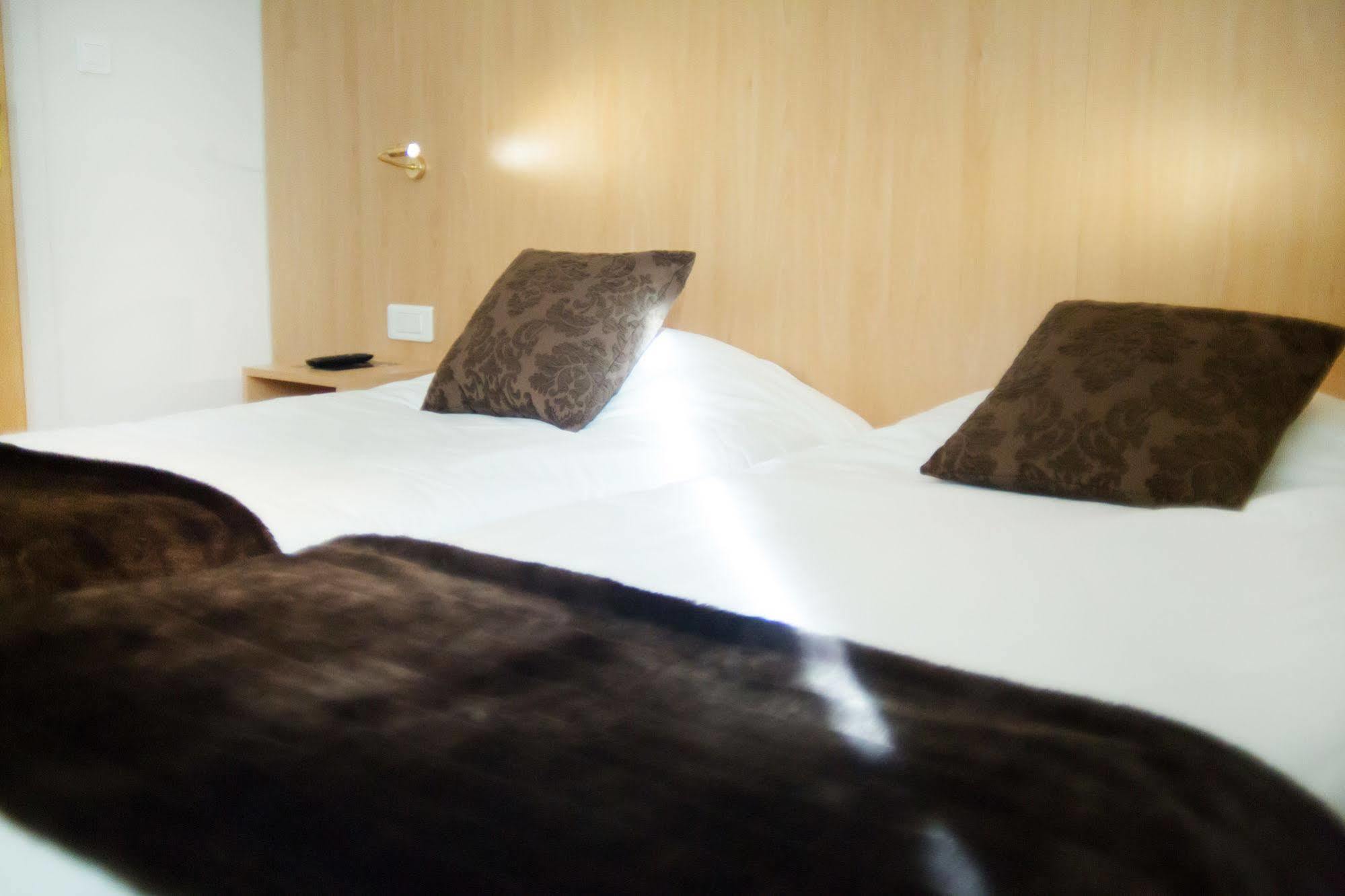 Hotel Balmoral Dinard Bagian luar foto